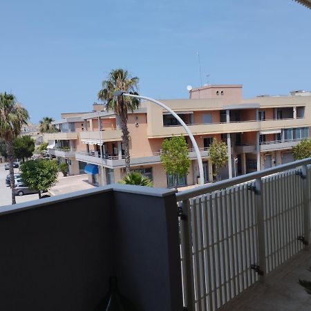 モノーポリ Da Luigi Locazioni Brevi Turistiche Bed & Breakfast エクステリア 写真